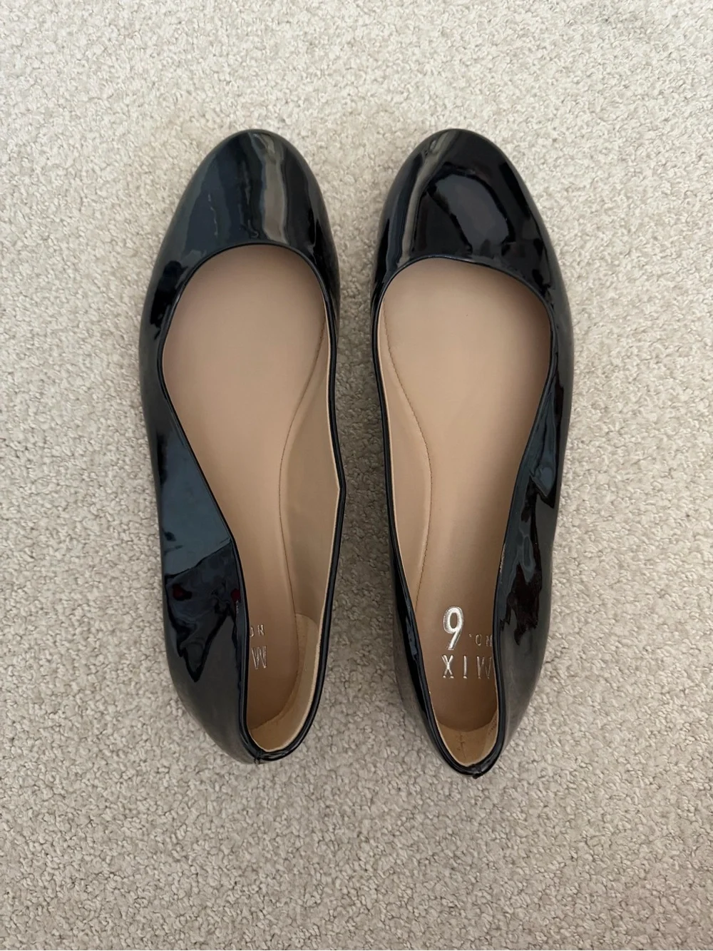 Mix No. 6 black flats, size women’s US 10